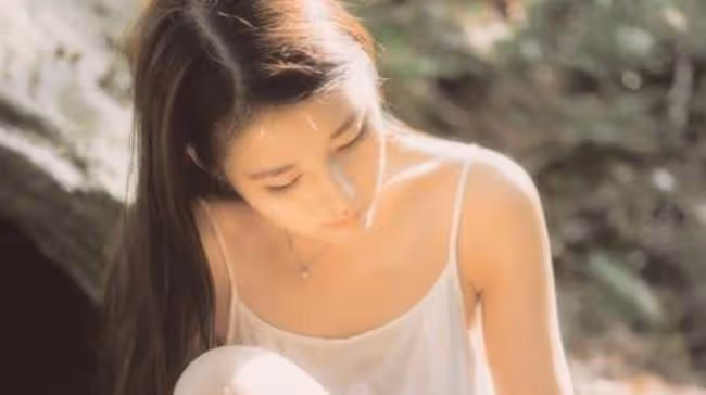 我的青梅竹馬，在她的低谷期愛上了別的男人，最後身中數刀死亡