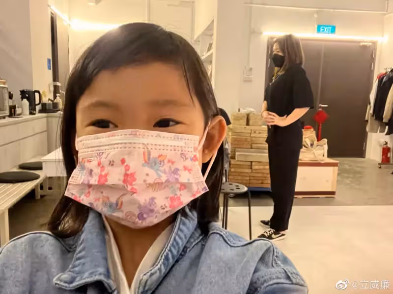 偶像劇男星「7歲愛女遭批」長得慘絕人寰」!他護女心切「700字強硬回擊」:踩到我的底線了