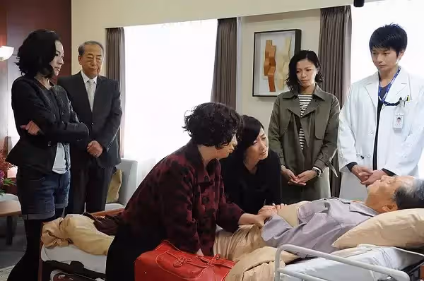 提前分財產!7旬嬤給出2千萬「下秒被丟公園棄養」 社福單位曝「不是第一次了」她護兒喊話全場淚崩