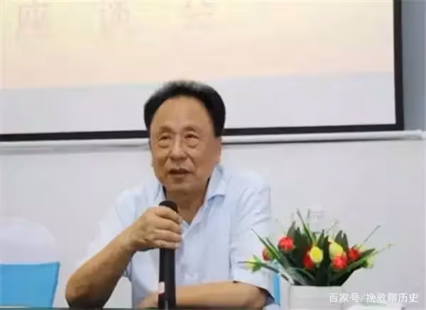 暴富後拋棄原配!企業家修建宮殿「養10位情人」晚上靠翻牌子睡覺 錢財見不得光:卻能3次逃脫抓捕