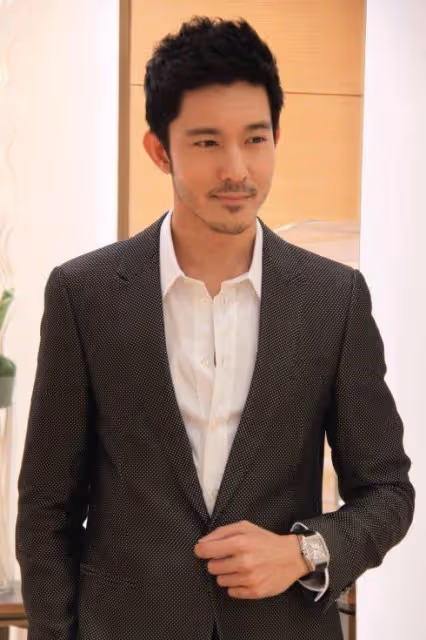 立威廉宣布退網!因幼女長相被罵「慘絕人寰」,發文怒斥無良媒體