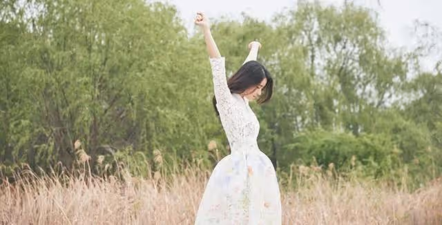 她與劉亦菲前男友拍了一部戲，就被稱為韓國版湯唯，後再挑戰19禁