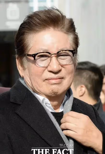 強迫小39歲女友墮胎被告,影帝76歲老父親這教科書式的渣男戲碼……