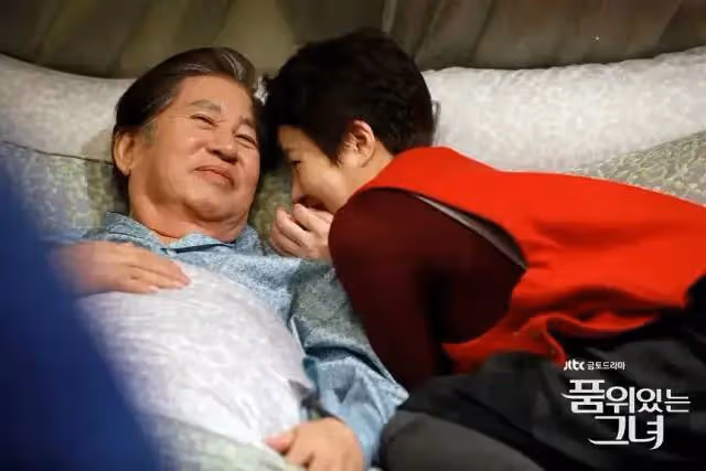 強迫小39歲女友墮胎被告,影帝76歲老父親這教科書式的渣男戲碼……