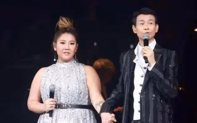 鄭少秋女兒男友曝光，長相粗糙還油膩，有點像低配版張若昀！
