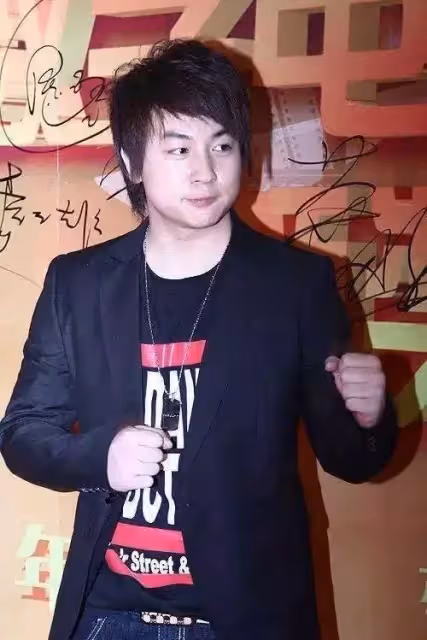 童年傷痕累累！6歲搭檔郝劭文爆紅「被父親當搖錢樹」最要好助理離開  重新再出發：不想辜負期待