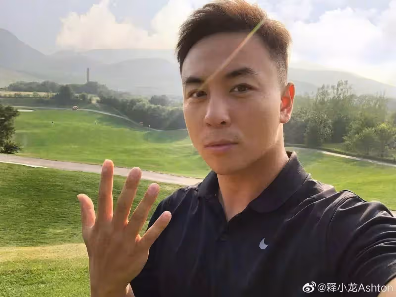 童年傷痕累累！6歲搭檔郝劭文爆紅「被父親當搖錢樹」最要好助理離開  重新再出發：不想辜負期待