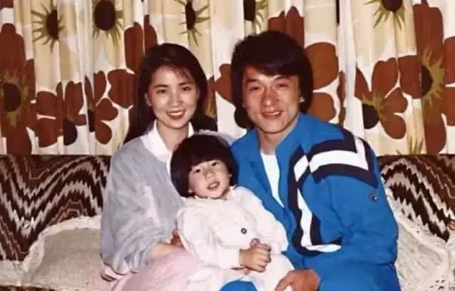 最大度賢妻低調護家！林鳳嬌揭「昔原諒成龍始末」太偉大了　「38年婚讓變心尪服氣」話語中見證高明處