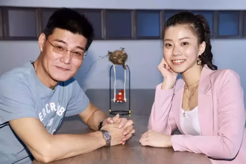 8點檔大反派王中皇私下超暖! 他「22歲正妹女兒」曝光超吸睛 力拚出道出演《大時代》
