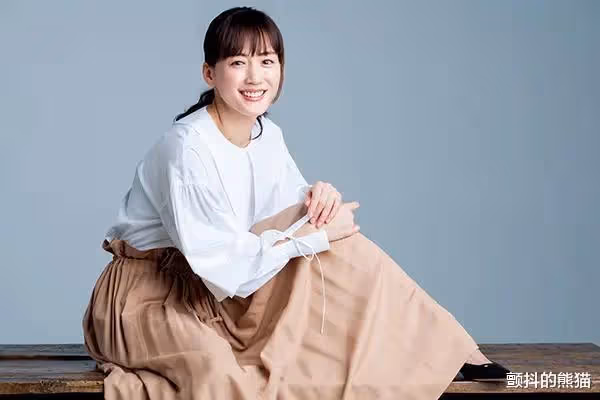 綾瀨遙被討厭的5個理由!天真和裝可愛的人設很惹人厭?