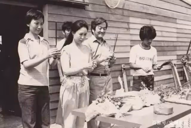 兩女共侍一夫!瓊瑤戲導演:爲了不影響「三人和諧」選擇絕育 晚年「原配離婚」她終於上位