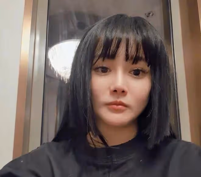 冉瑩穎深夜自曝小區被封，無處可去天天做核酸，在家與狗相伴遭嫌