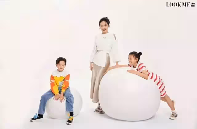 馬雅舒罕帶倆娃拍大片，一對兒女五官混血感強，兒子挺翹鼻太像爸