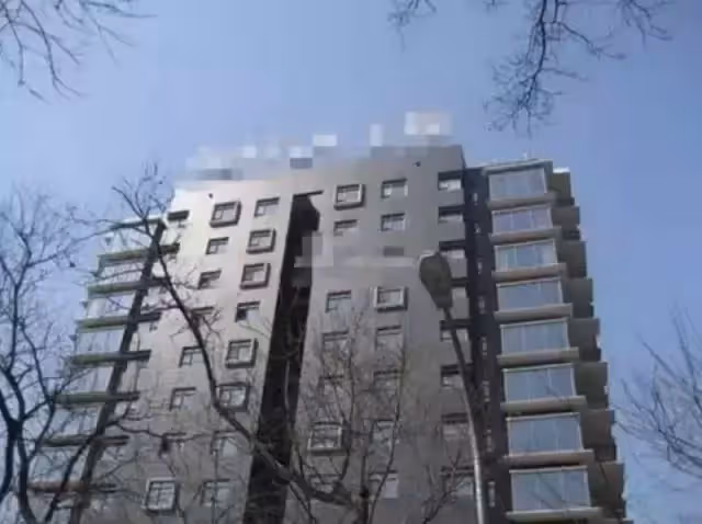 房祖名罕曬四千萬豪宅內景，裝修奢華像皇宮，自帶電梯「直升直降」到達臥室，餐廳像五星級酒店，網友：太會享受生活了