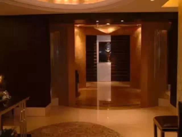 房祖名罕曬四千萬豪宅內景，裝修奢華像皇宮，自帶電梯「直升直降」到達臥室，餐廳像五星級酒店，網友：太會享受生活了