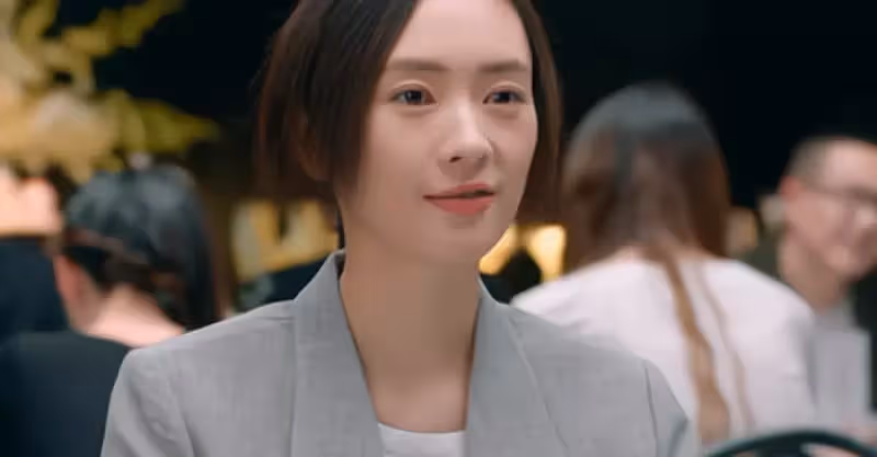 閨蜜未婚先孕被棄，我用老公手機安慰，收到回覆：絕不打擾，放心