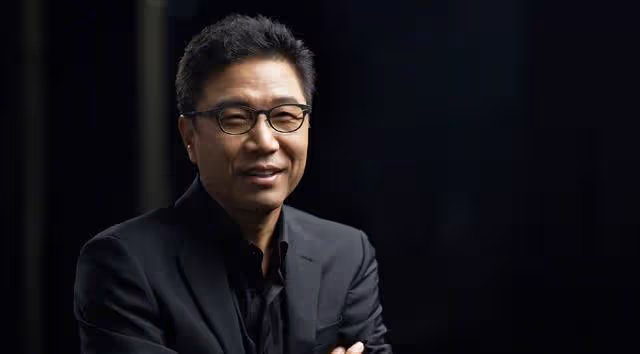 SM李秀滿股份高價拋售，CJ終於壓對手接手，真有大小姐追星傳聞？