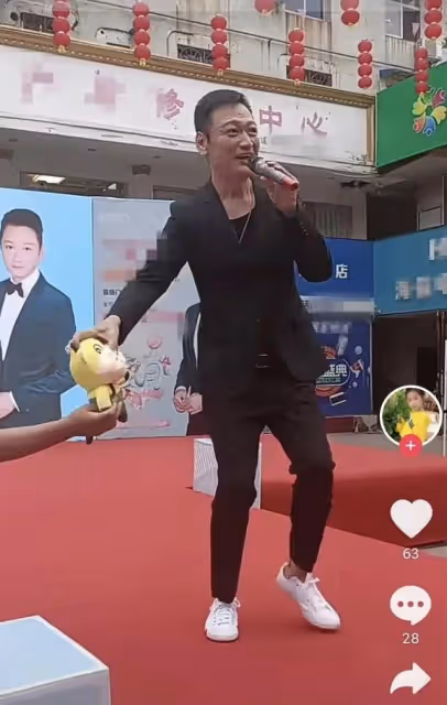 58歲陶大宇縣城跑商演台型足，網友不禁感慨：竟落魄至此