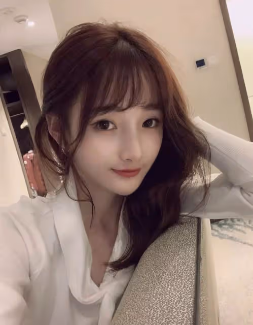 高管因權色交易鞠躬道歉！稱失業後妻離子散，美女博主再發文回懟