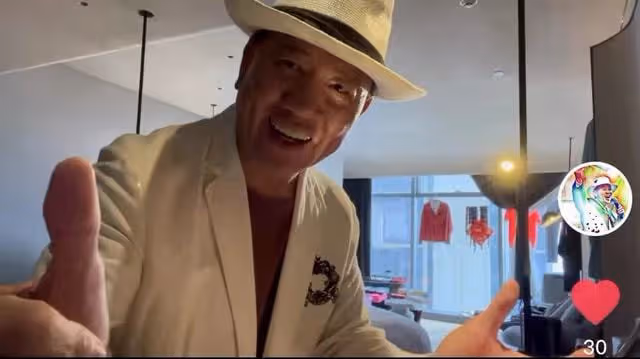 萬梓良曬居家隔離視頻，獨自一人房間內狂扭，行為引爭議狀態成謎