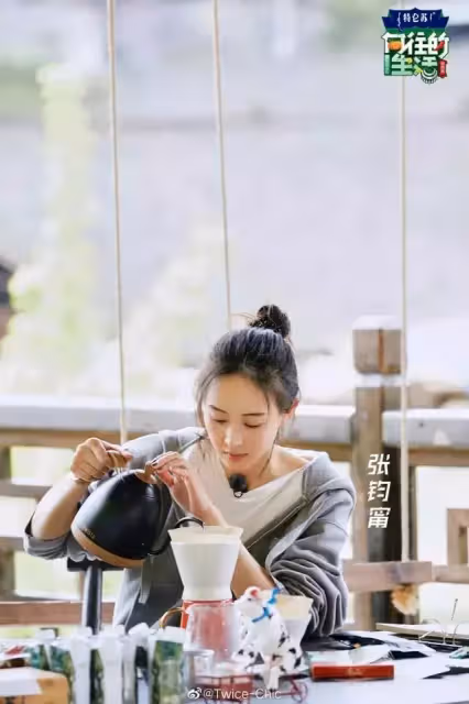 36歲張鈞甯純素顏曝光：你以為的「凍齡女神」，99%都是假的