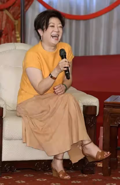 孩子不是附屬品！台積電董娘曝「40年親子相處」：媽媽要學當面紙「需要我才在」轉念在老伴身上