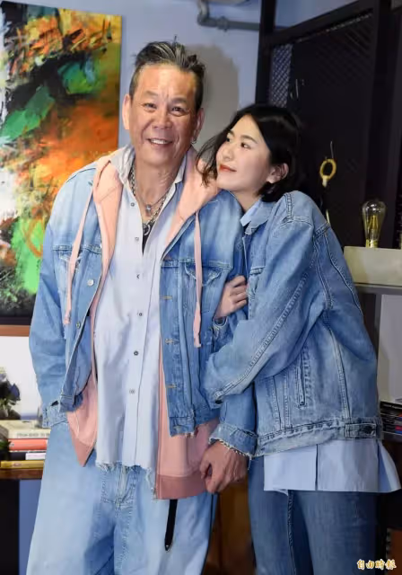 喪父半年仍放不下！龍劭華愛女悲吐「爸爸2度托夢抱怨」睜眼哭斷腸「怕提往事釀心魔」坦承重擔已扛不住
