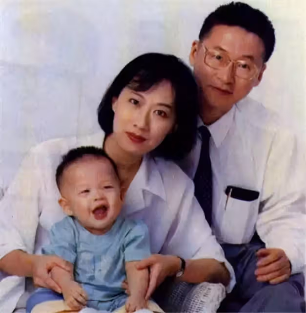 費盡心機追到女神！結婚3個月便離婚「還辱罵她40年」臨終之際「送60朵玫瑰」盼：再見她一面