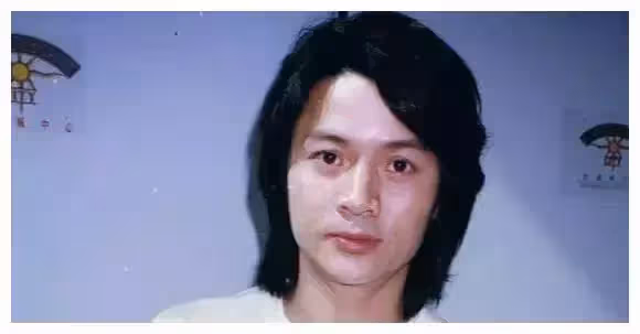 為救妻子花光積蓄！昔亞視一哥「為照顧患病妻子」甘願拋下名利　攜手36年「無兒無女」恩愛如初