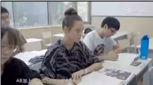 看了黃磊女兒的最新熱搜,我才理解那個放棄百萬年薪的大學生