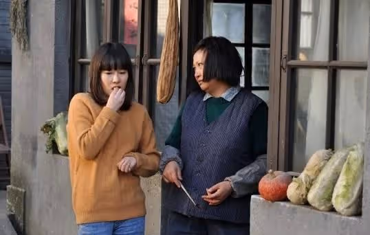 小叔結婚沒房,借俺嫁妝房住,三個月後小叔轉來三萬,俺收回房
