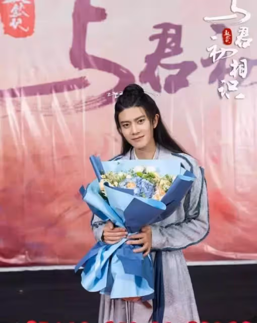 已婚「任嘉倫」有多自律?不炒熱巴cp、被女粉強吻,他後退3次來拒絕