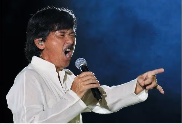 74歲林子祥太節儉！用女裝改造演出服，一件西裝堅持穿超50年