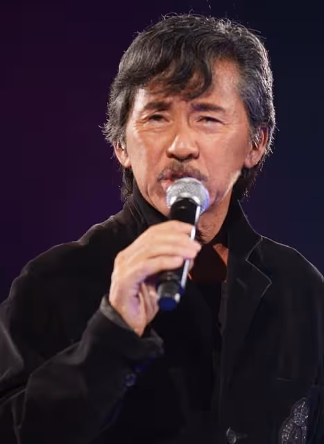 74歲林子祥太節儉！用女裝改造演出服，一件西裝堅持穿超50年