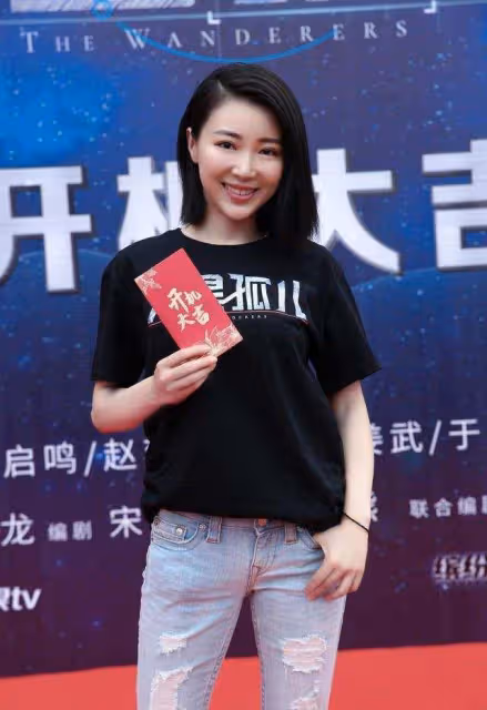 34歲TVB離巢小花曬近況，豪宅內設汗蒸房成亮點，曾因醜聞被雪藏
