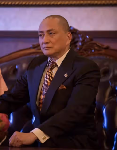 甜蜜！63歲知名港星頻與小26歲嬌妻秀恩愛，結婚多年仍像在熱戀期