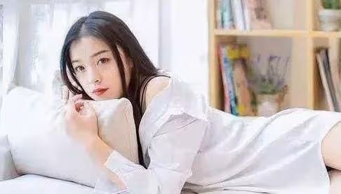 讀取行車記錄儀發現，老公出軌，他背著我和小三在車裡做那事