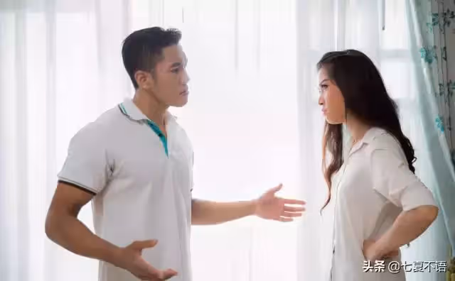 丈夫大包大攬,婆婆生病說好平攤,弟媳看帳單:你們收入高,全出