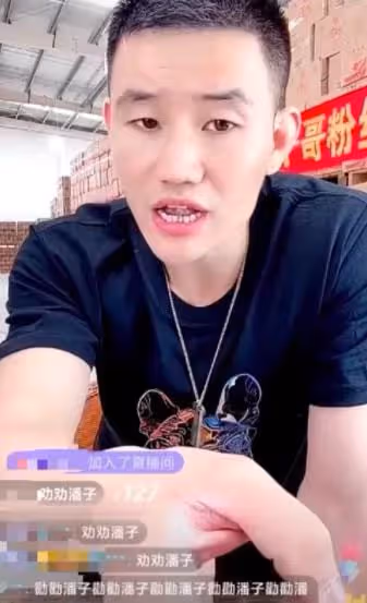 他是真能吹啊，直言可以干過吳京新作堪比戰狼，還曝光天價演員表