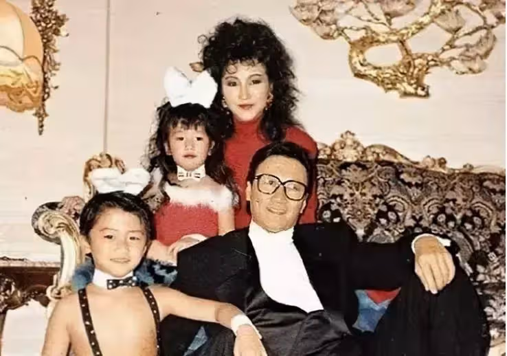 37歲未婚生女,孩子生父成謎,謝婷的情史比父親謝賢、哥哥謝霆鋒還精彩