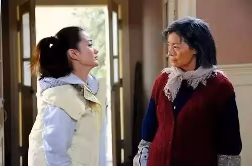 晚年不靠子女!68歲退休阿姨後悔自述:「存錢給自己養老」是我這輩子最蠢的決定