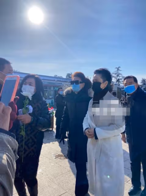 李光羲告別儀式曝光!李雙江攜妻子精神足,楊洪基陳鐸表情沉痛
