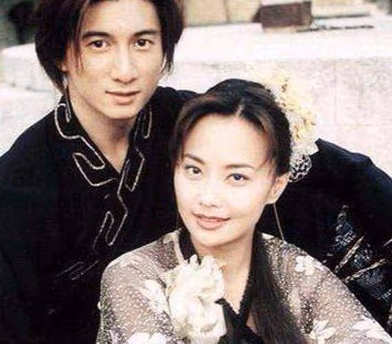 蕭十一郎劇組隔20年重聚!連城瑾變化大認不出,小泥鰍退圈後發福