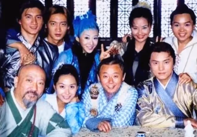 《蕭十一郎》演員聚會！李倩劉思彤美貌依舊，「泥鰍」改當經紀人