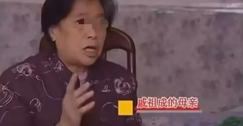 婆婆給孫子穿舊衣服，兒媳：我要給孩子穿新衣服，我又不是養不起