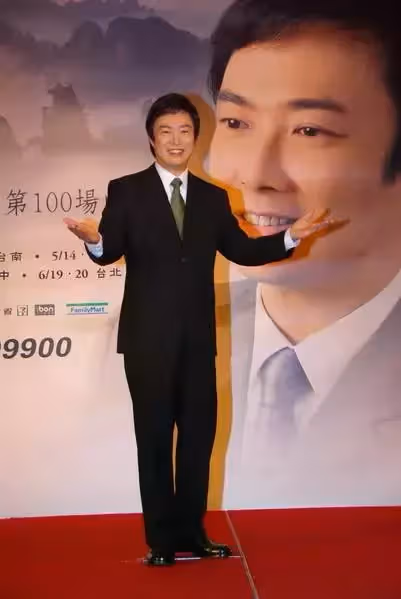 張菲消失3年跑去哪？密友曝「很常跟小哥去探訪他」「捕獲野生大哥大」直呼：他過得很快樂