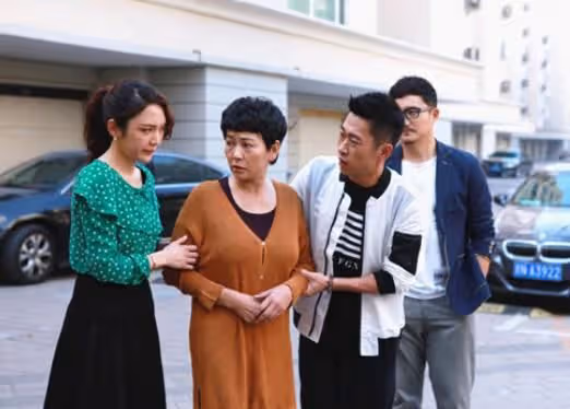 岳父大壽,姐夫送十萬俺送三千,老婆嫌丟臉,岳父母卻夸俺做得好