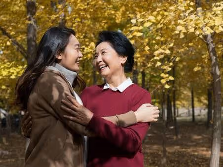 父母給兒子全款買房,卻只給女兒按揭買房,女兒再要十萬父母淚目