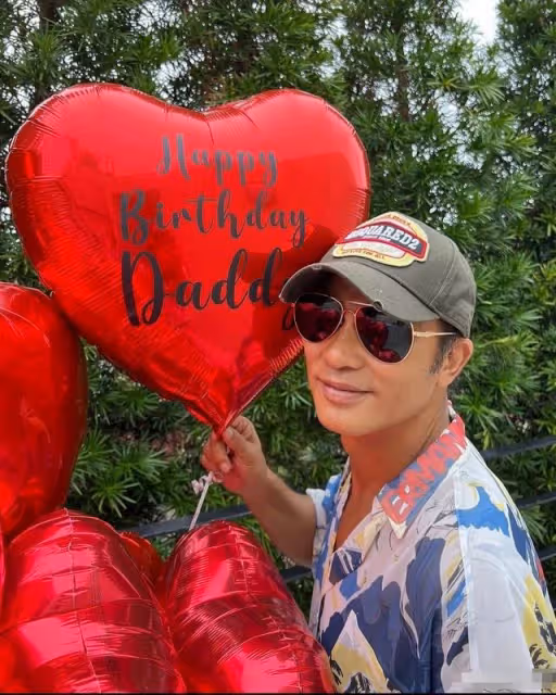 67歲任達華不見老！獲妻女曬照慶生太溫馨，嬌妻甜喊我的大寶貝