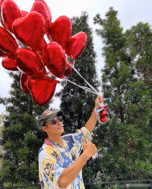 67歲任達華不見老！獲妻女曬照慶生太溫馨，嬌妻甜喊我的大寶貝